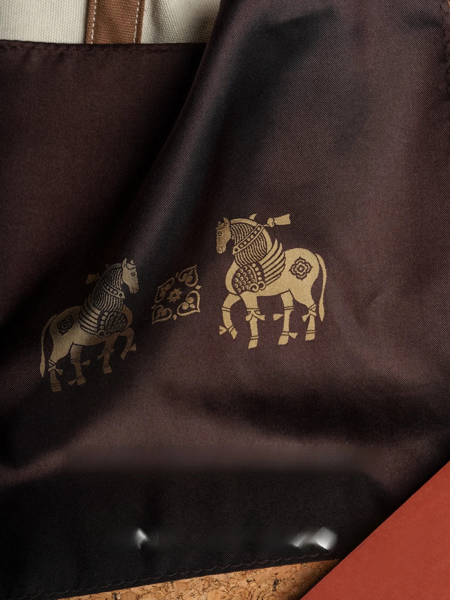 double-sided-color-woven-ket-square-with-wings-pattern-reference-to-tang-dynas-western-sle-for-busin-use