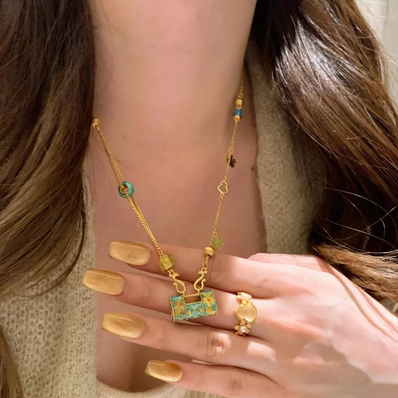 Vintage palace style green enamel floral Ruyi necklace exquisite small lock bag flower pendant collar chain charm jewelry gift