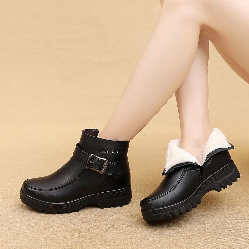 New Leather Boots Trend Winter Middle-aged Flat Bottom Shoes for Woman's Warm Cotton Shoes Soft Bottom Non-slip Wool Women Boots