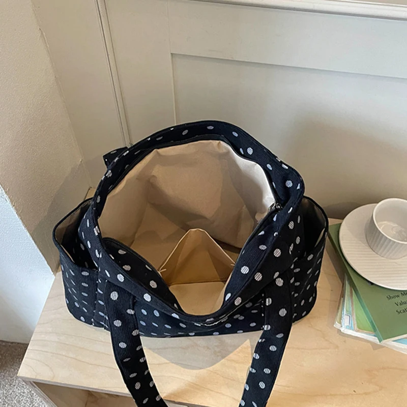Koreanische Vintage Polka-Dot-Tragetasche für Frauen, Große Kapazität, Einzel-Schulter-Handtasche, Lässige Alltags-, Schul- und Pendler-Schultertasche – Detail 4