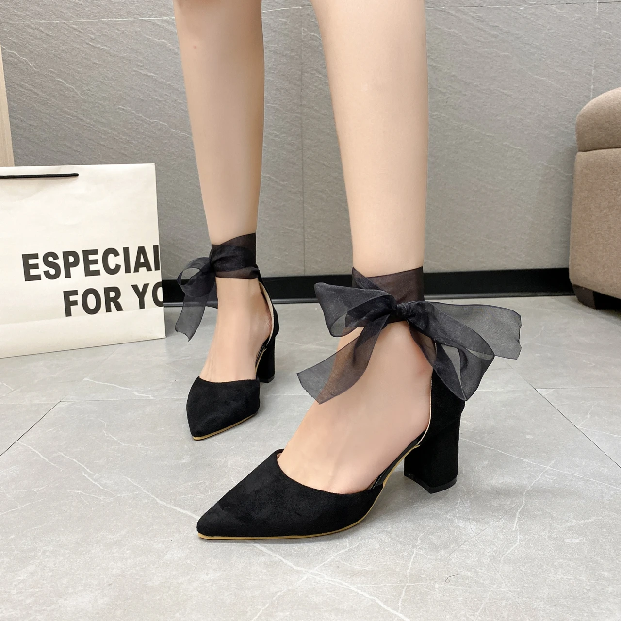 2024 Fashion Silk Bowknot Satin Women Pumps Summer Pointed Toe High heels Party Wedding stripper heels Lady Shoes