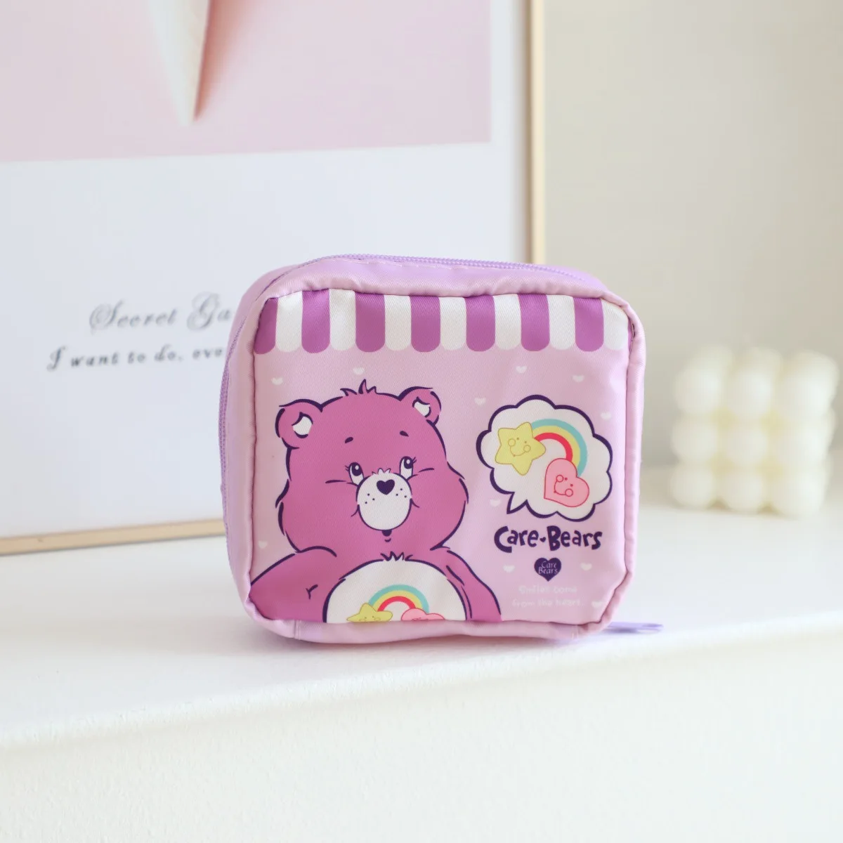 Care Bears-Bolsa de almacenamiento de maquillaje para bebé, organizador de Anime con dibujos animados, servilleta sanitaria, estampado de pintalabios, regalo con cremallera