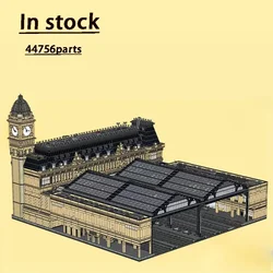 MOC Creative City Street View Paris Railway Station Stitching and Assembling Block Model Giant Difficult Assembling Block Toys