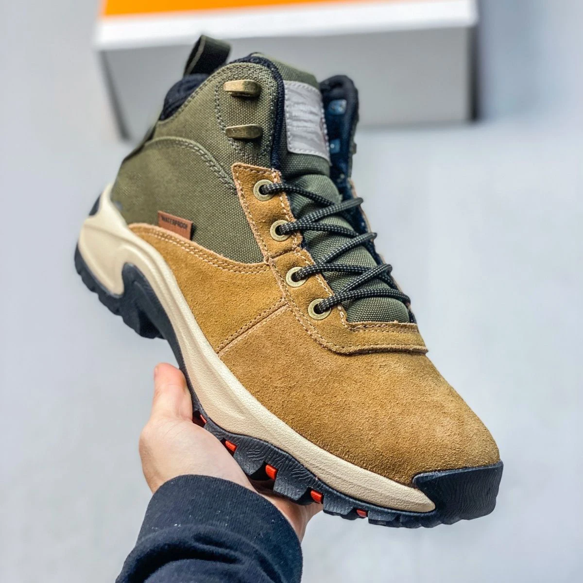 Mens Running Shoes 2024 Fashion Lightweight Breathable Mesh Lace-up Sneakers Mens Outdoor Anti-slip Sports Tennis Shoes