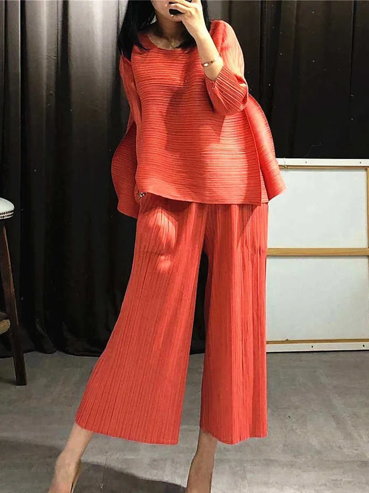 LANMREM Pleated Two Pieces Pants Set For Women Elegant Vintage Round Neck Loose Tops + Calf-Length Wide Leg Pants 2024New OA979