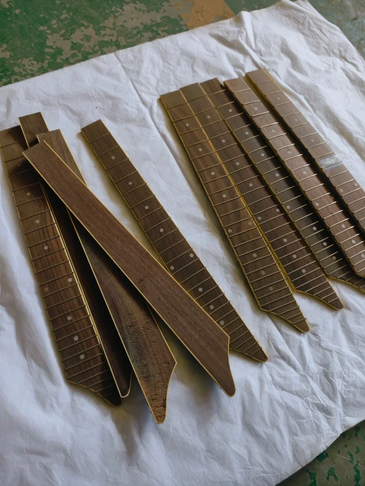 5-Piece Matte Guitar Neck with Fingerboard DIY Instrument Replacement Parts Minor Flaws Included