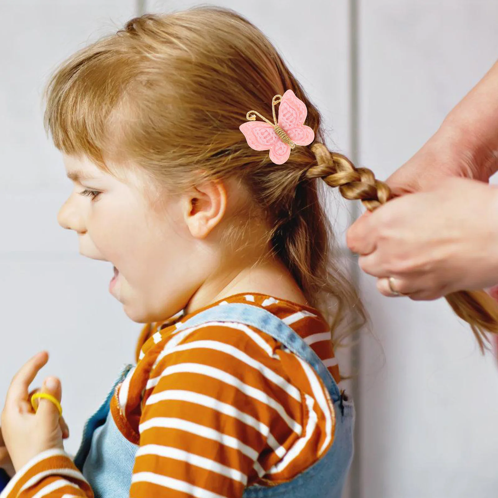 

6Pcs Butterfly Hair Clips Stylish Mini Barrettes for Kids Adorable Hair Accessories for Any Occasion Functional and Fashionable