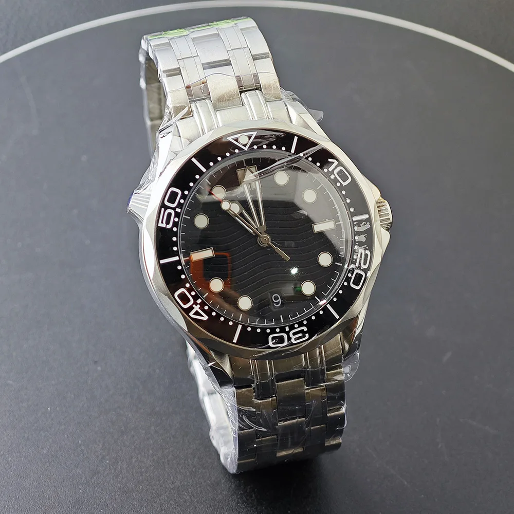 42mm high-quality silver case 300 diving men's watch NH35 movement automatic steel watch box 6o'clock calendar night light watch