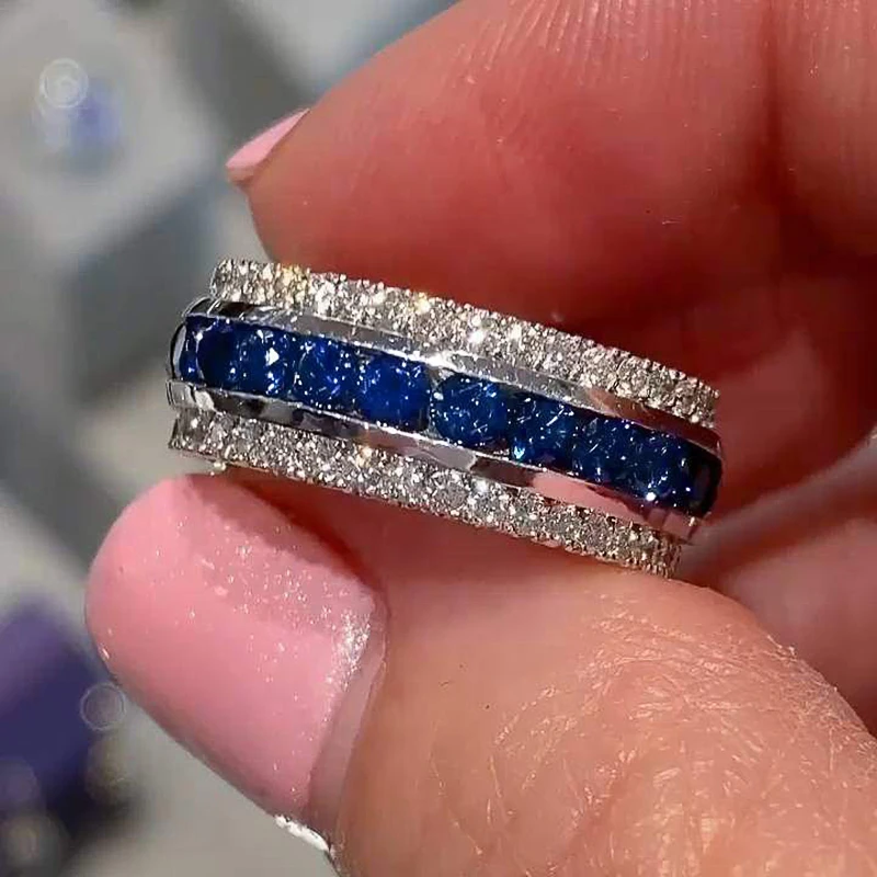 Huitan Fashion Blue White Cubic Zirconia Finger Ring Lady Engagement Accessories Nowoczesna modna biżuteria ślubna dla kobiet