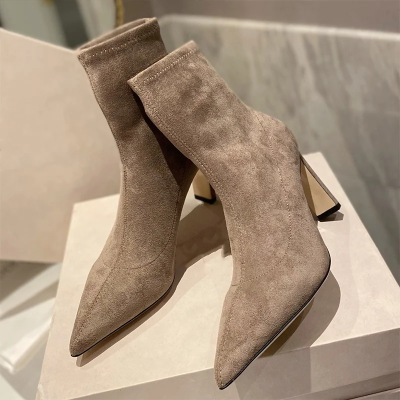 Parte superior de cuero elástico de piel de oveja de alta calidad, botas con forro de piel de zorro plateado, zapatos de tacón alto para mujer de nuevo estilo 25091211