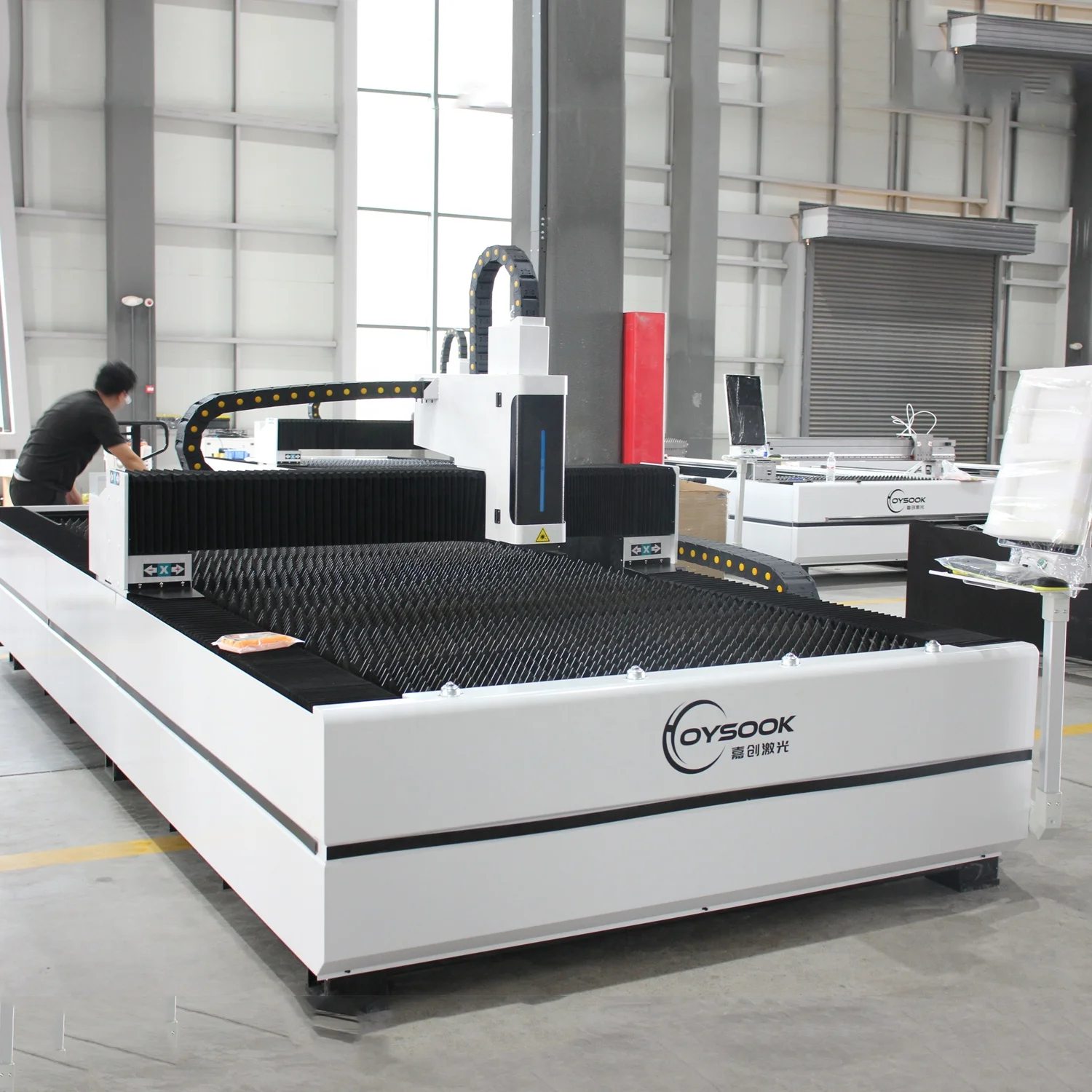 

Fiber Laser Cutting Machine 1500W 2000W 3000W Cutting Metal