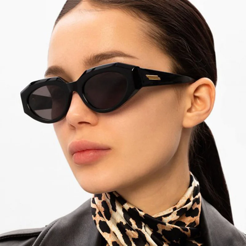 LONSY Ladies Cat Eye Sunglasses Women Brand Designer Fashion Vintage Retro Small Frame Sun Glasses Female UV400 Protection