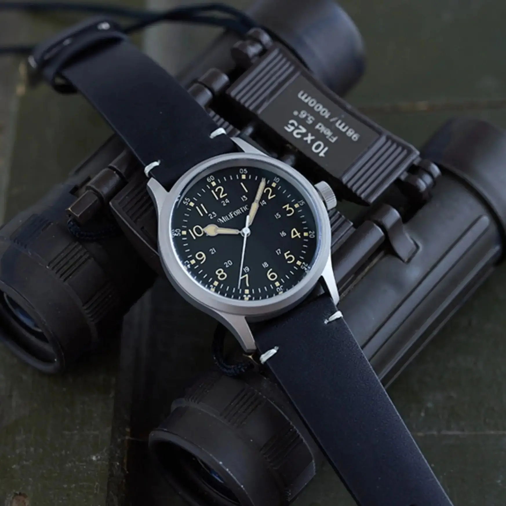 Milifortic Men Pilot Watch Sport 38mm Quartz Wristwatch Sapphire Mirror 10ATM Waterproof VH31