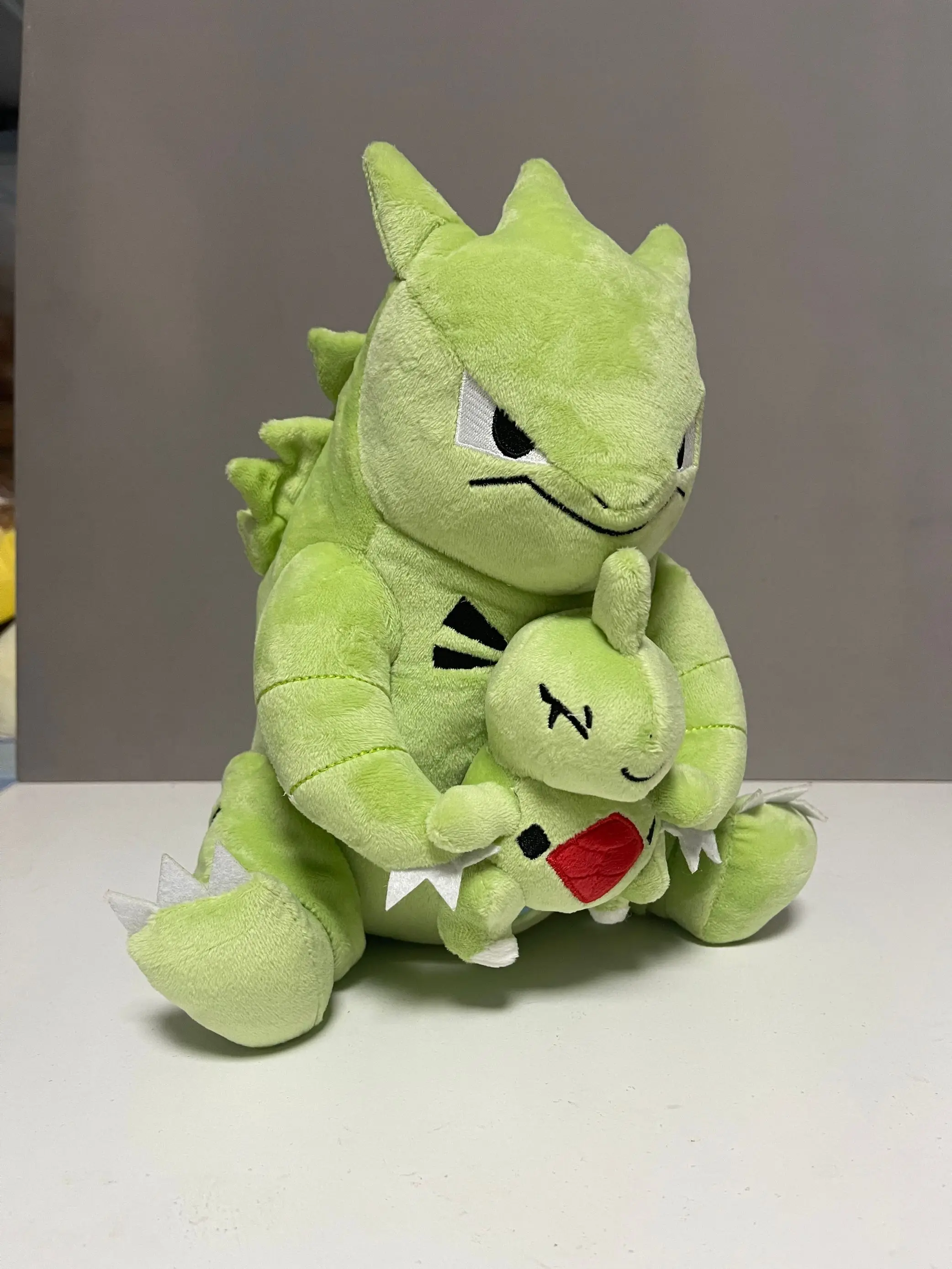Nieuwe Pokemon Dratini Larvitar Evolution Dragonite Tyranitar knuffel Late bloeier Dragon Doll kerstcadeau