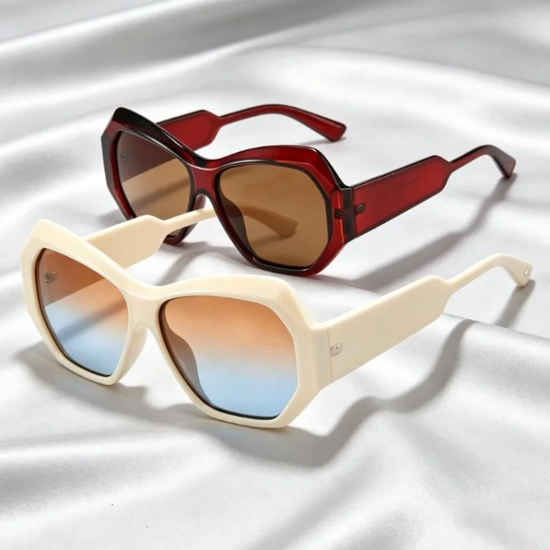Vintage Oversized Sunglasses UV400 Classic Thick Large Frame Goggles Retro Lens Shades Eyewear Unisex Trendy Sunscreen Glasses