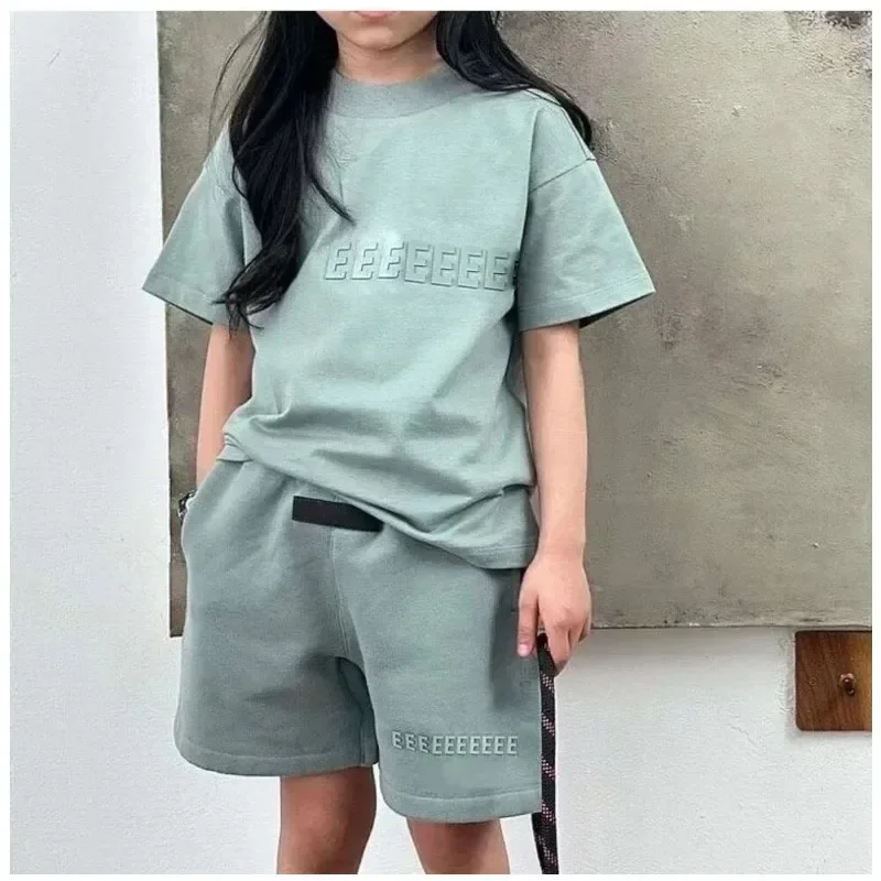 

Children's Luxury Design 3D Silicone Logo Short Sleeve Boys High Street Relief Letter T-shirt Girls Loose Summer Shorts Set
