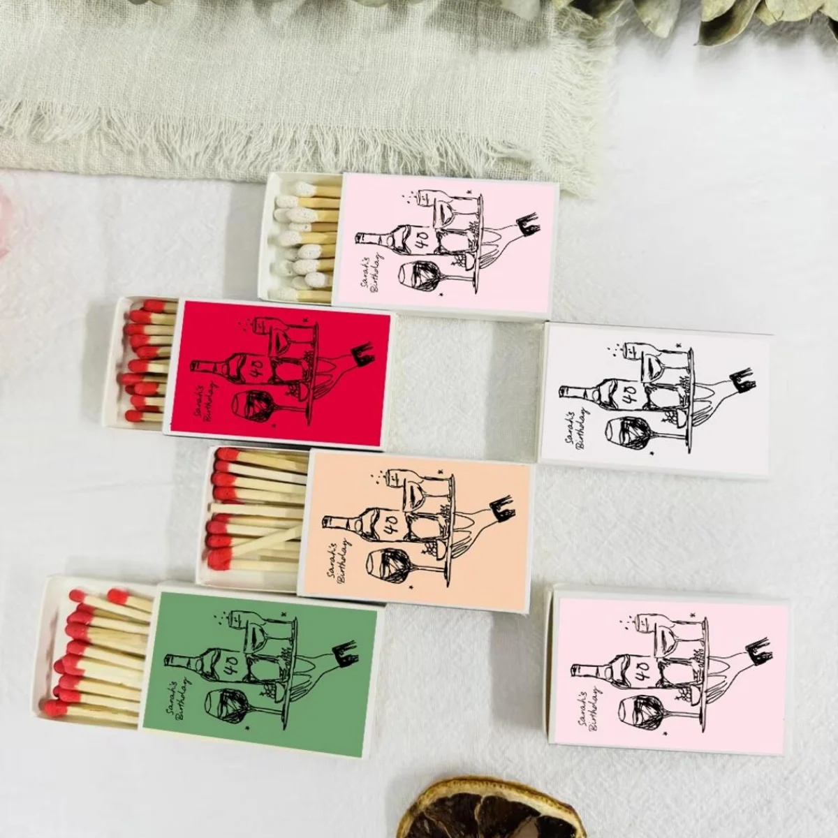 

Коробка для спичек на заказ, персонализированные спичечные коробки, свадебные сувениры, спичечный ящик на день рождения, сувениры на день рождения, коробки для макияжаBirthdayPartyFavo