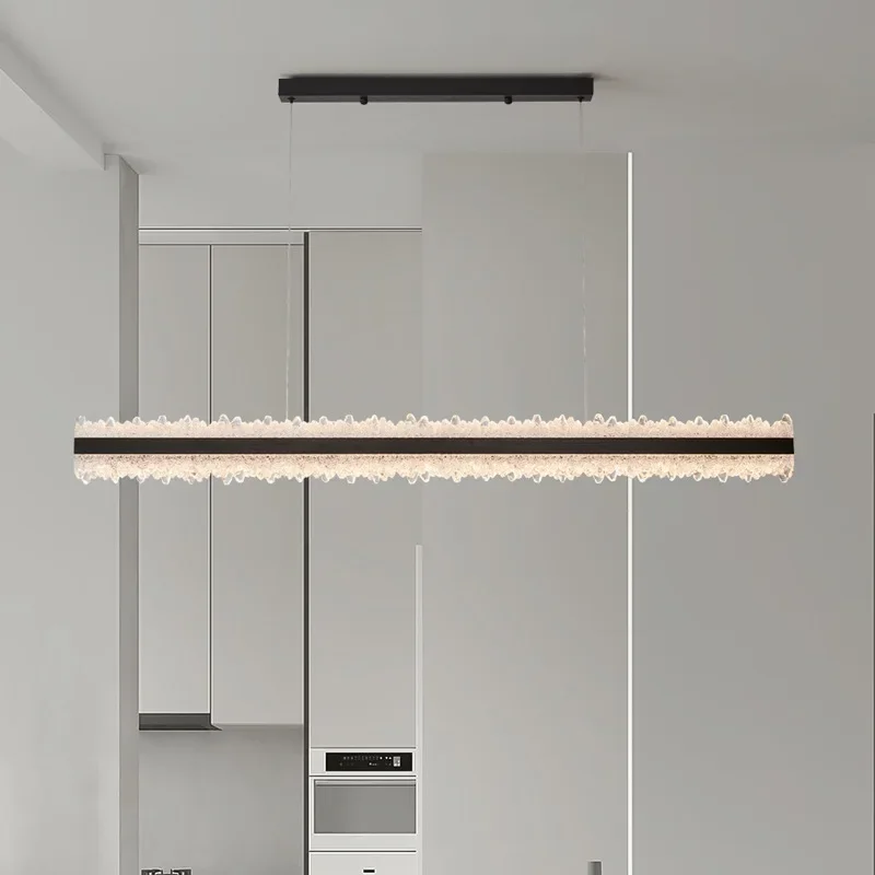 مطعم جو فاخر خفيف، ثريا بساطة إيطالية، شريط نورديك بكلمة واحدة، شريط راقي، طاولة طعام