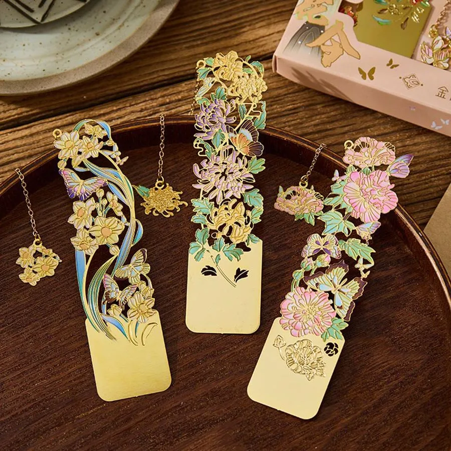 1pc Unique Chinese-Style Metal Bookmark with December Flowers and Inspirational Message, Ideal Gift for Back-to-School Season