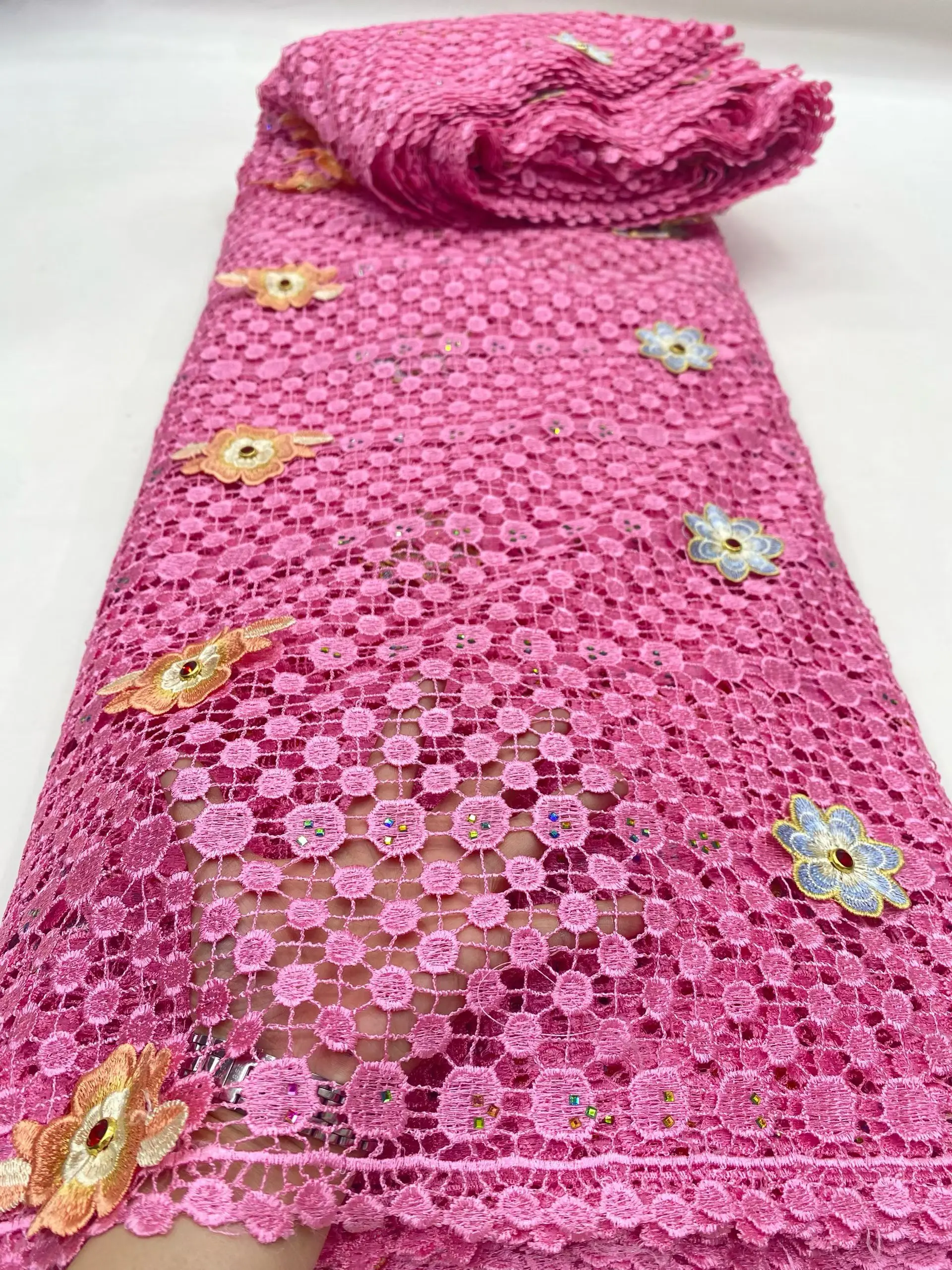

2026 New Arrival Pink African Cord Guipure Lace Fabric With 3D Flowers Stones Water Soluble Lace Fabric For Party Dress KDP26112