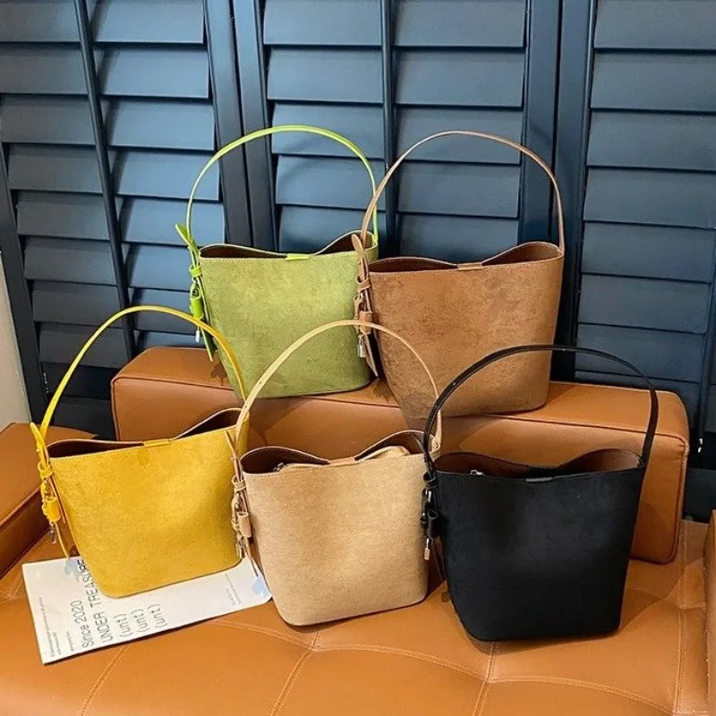 

Classic Simple Elegant Diaper Bags For Women Chic Vintage Shoulder Bag Large Capacity Leather Commuter Bag Minimalist Trendy