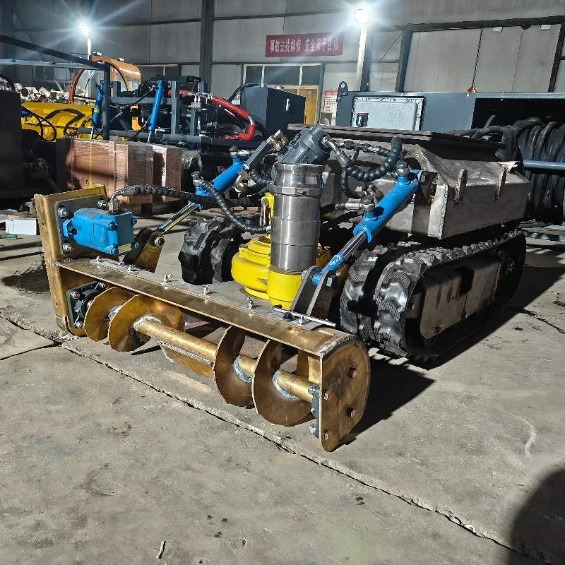 Dredging Robot Acid Alkali Resistant Crawler Machine For Chemical Plant Sludge Handling Pipe Blockage view 3