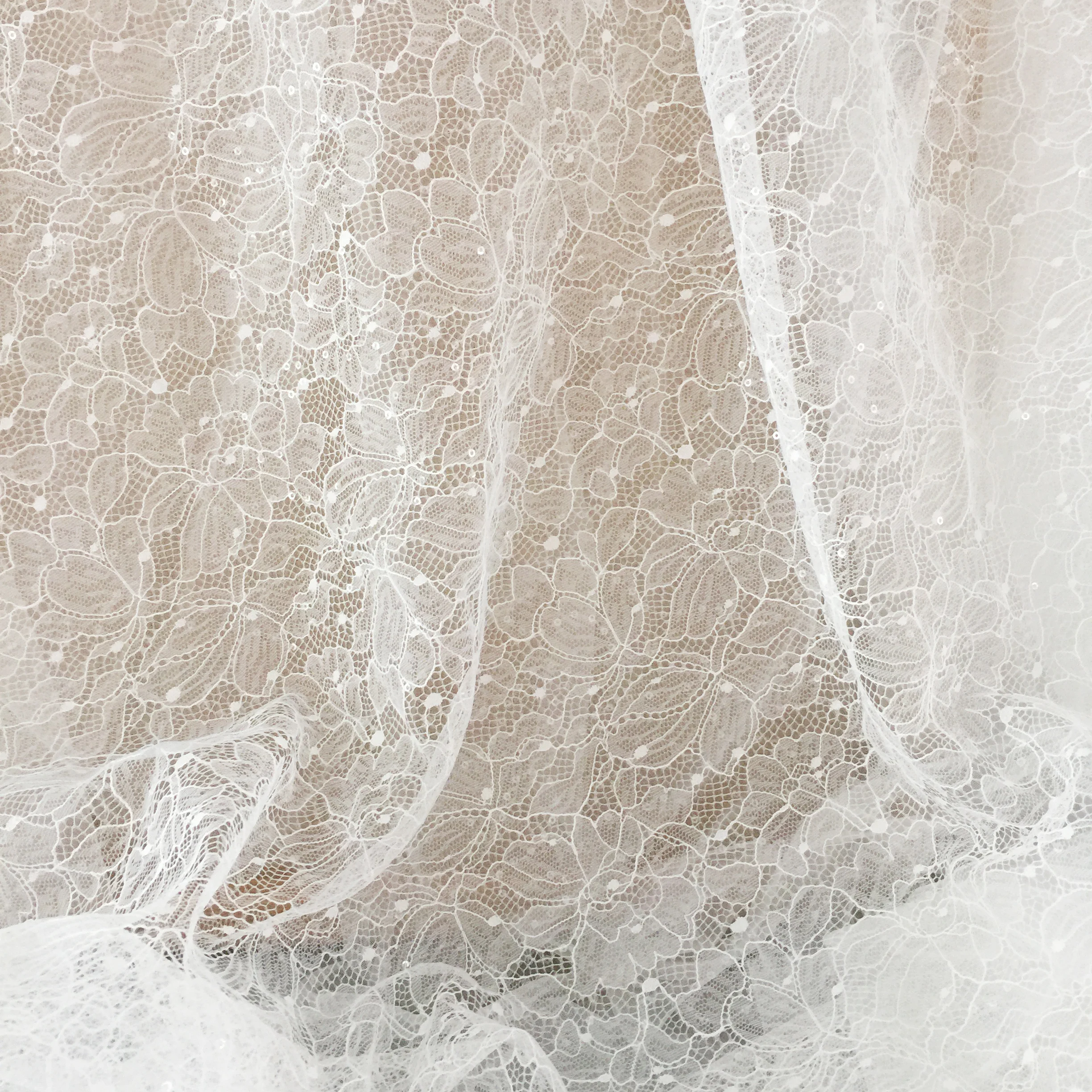 Tessuto di pizzo a rete scintillante e squisito di alta qualità da 5 m, utilizzato per abiti da sposa e accessori per l'arredamento morbido per la casa