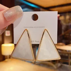 New Retro Style Exaggerated Geometric Triangle Earrings For Women French Fashion Jewelry Design Personalized Earrings