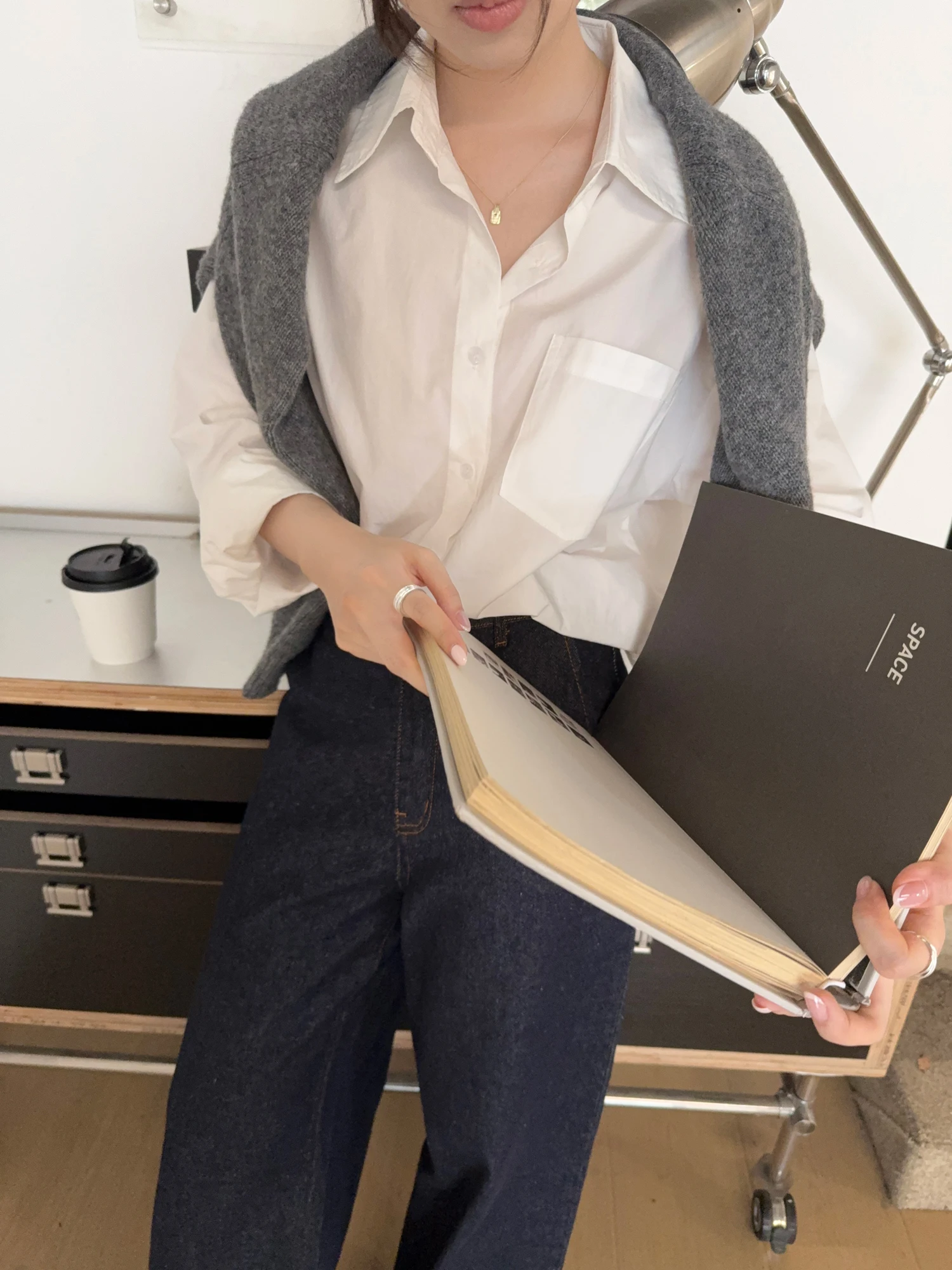 

Женская блузка в корейском стиле, однотонная, для офиса, весна-лето 2026, 2 цвета, размеры SML, с длинным рукавом, свободный крой (xy1294)