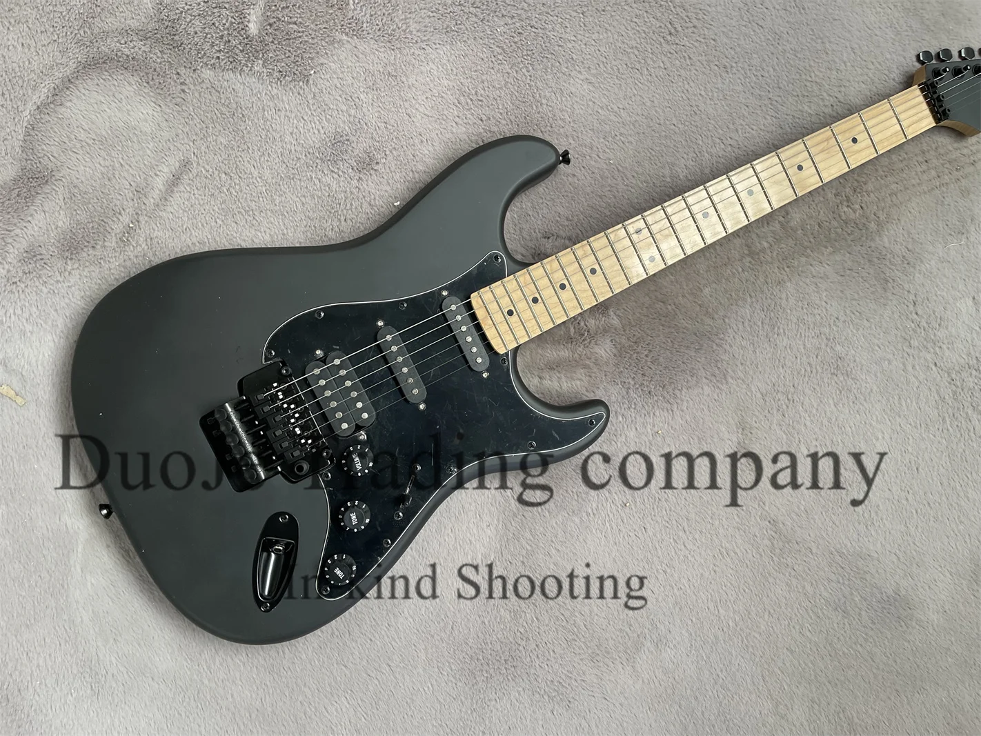 Matte black electric guitar Tremolo Bridge SSH pickup Black guard 6-string guitar Maple neck basswood body