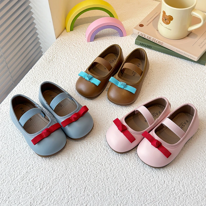 

Girls Princess Shoes Pu Leather Slip-on Kids Dance Performance Shoes Simple Bows 2025 New Girls Flat Shoes Round Toes Soft Sole