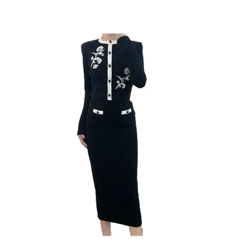 

【Gift Free】2025 SP Autumn Elegant Heiress Embroidered Color-Block Knit Round Neck Cardigan & Slim Midi Skirt Two-Piece Set