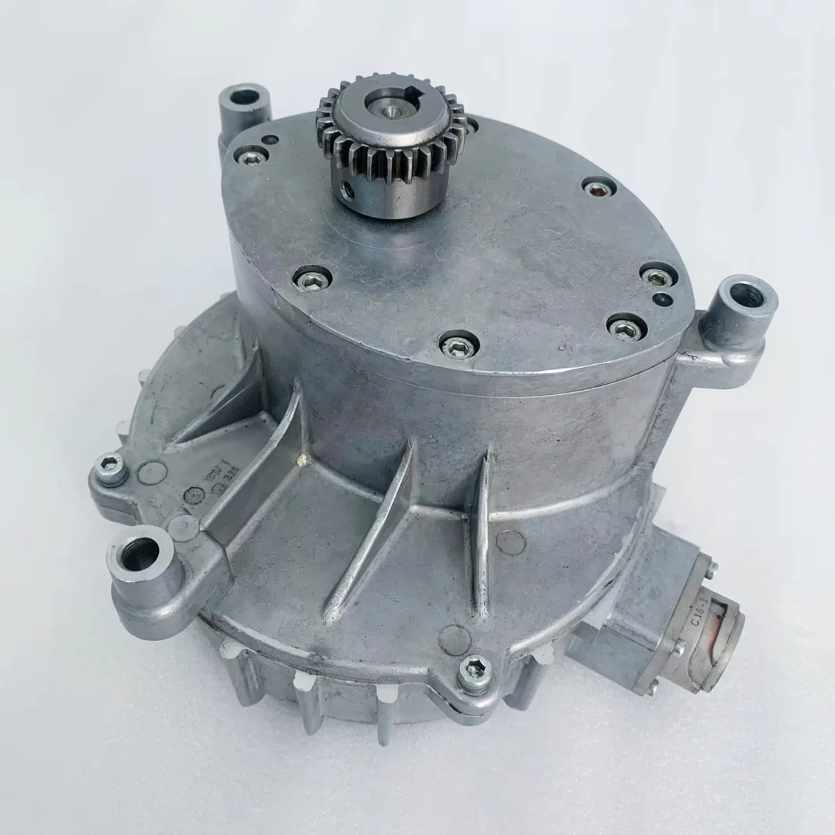 

M2.105.3061 Мотор-редуктор Alcolor+Lackwerk для деталей офсетного пресса Heidelberg PM74 SM74