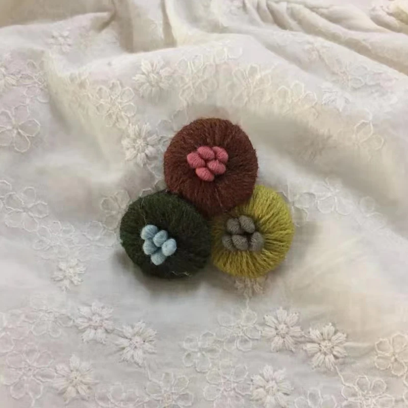 Johnature 2024 New Mori Brooch Accessory All Match Vintage Handmade Crochet Simple Women Clothing Brooch