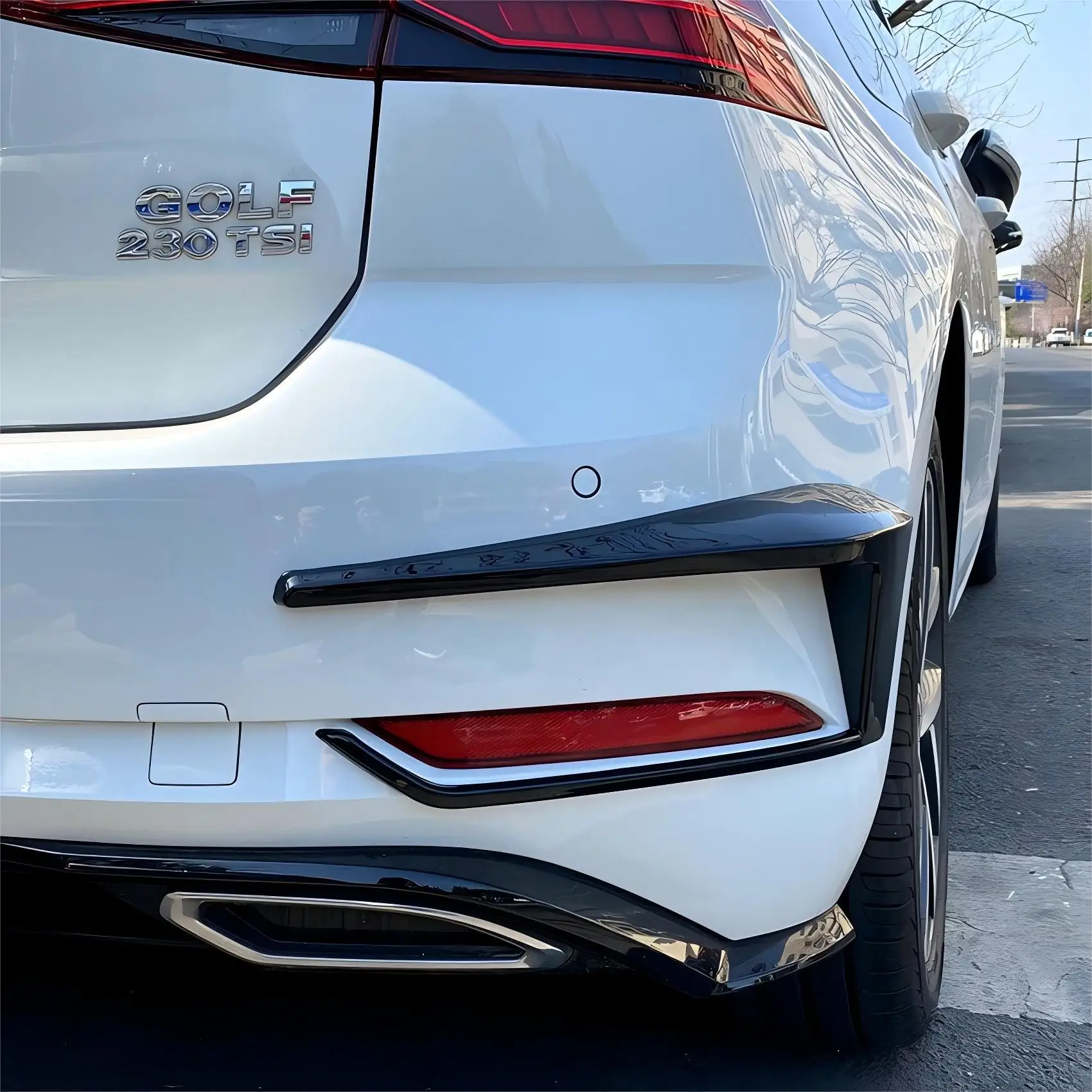 

Для VW Golf 7.5 MK7.5 GTI GTD R R-line R400 2017-2020: Накладка на задний бампер с воздуховодом и крышкой заднего фонаря, глянцевый черный ABS-комплект для тюнинга кузова