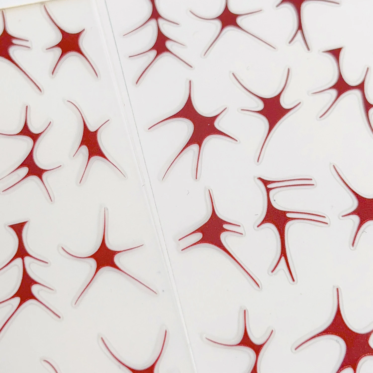 Adesivo per nail art 5D curvo francese irregolare Linee di arco di fuoco Frammentato Stampaggio moderno Decorazione autoadesiva Decalcomanie per manicure