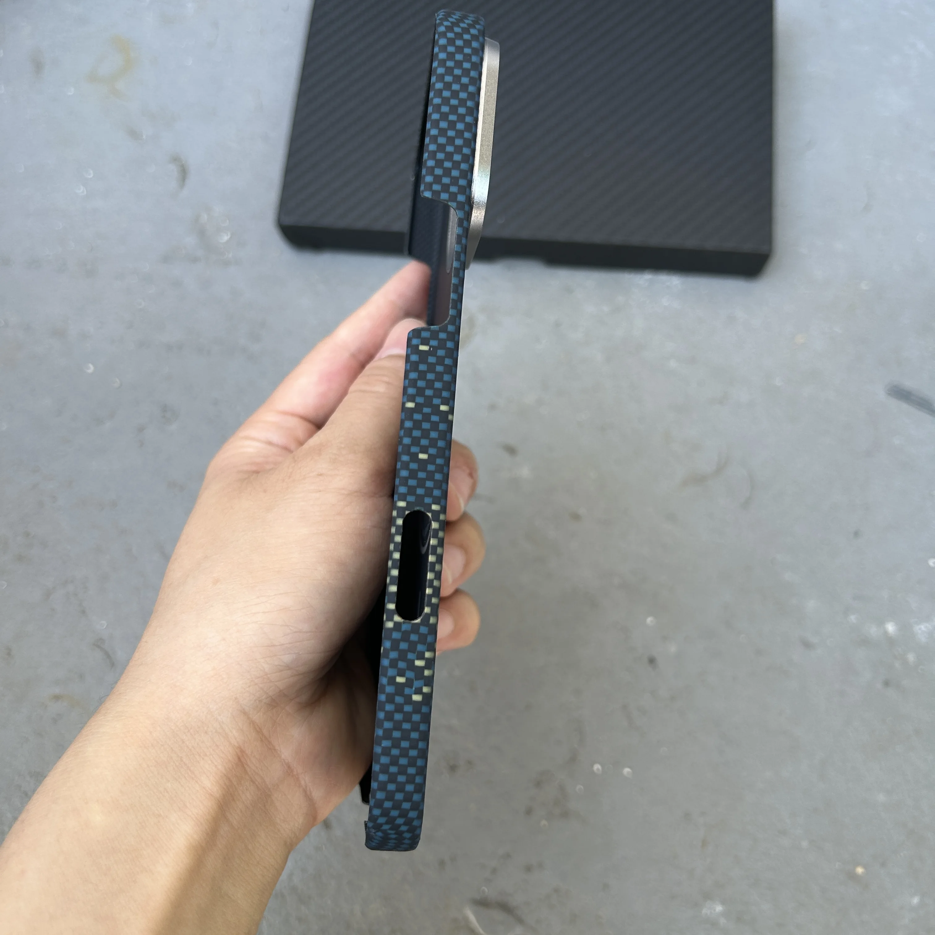 Carbon Fiber Case for IPhone 16/16 pro Max Phone Case Ultra Thin light Aramid Fiber for IPhone 17/16 Pro Really Carbon Cover