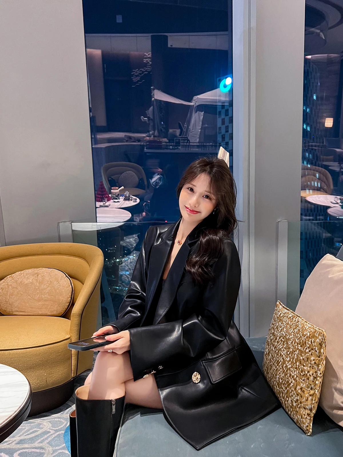 Bla PU Leather Jaet المرأة فضفاضة الكورية الرجعية تصميم الراقية المشاعر دراجة نارية الملابس ربيع الخريف جديد Sle