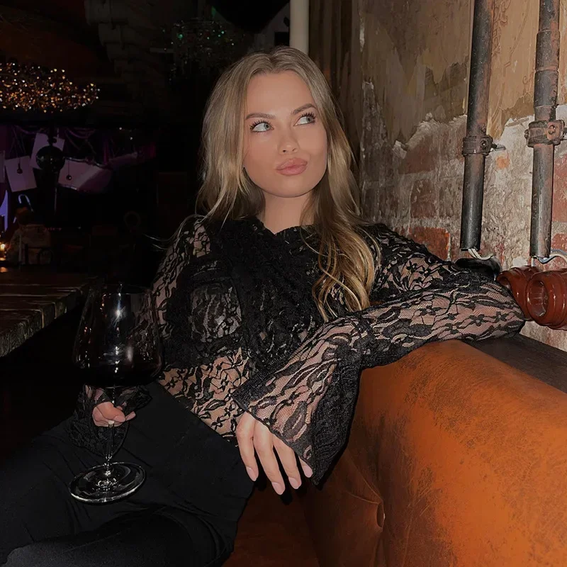 Fashionable slim fit V-neck long sleeved top, sexy perspective lace tight fitting clothing, fashionable women's clothing CSM44