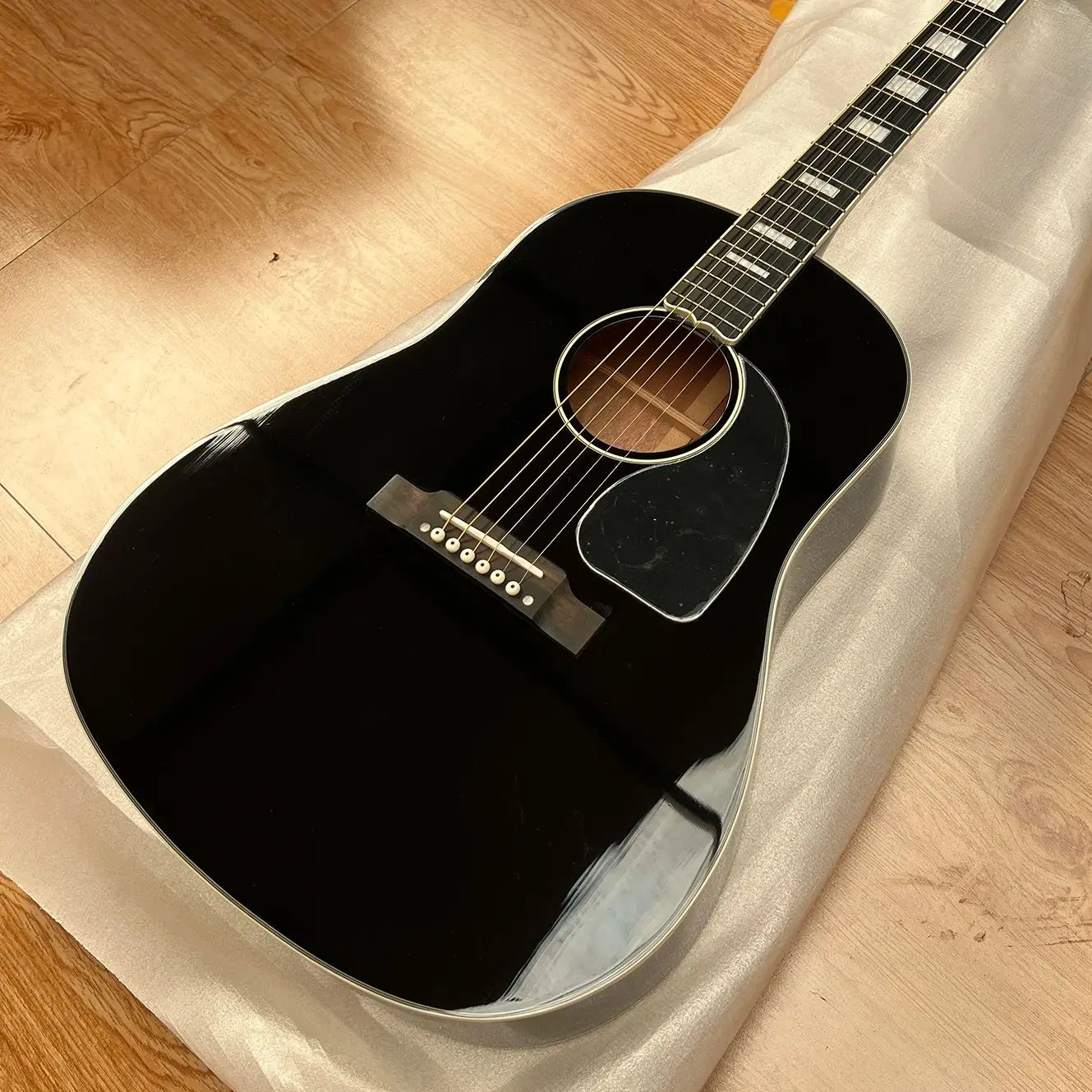 

2026 Ebony Acoustic Guitar With Black Pickguard Solid Wood Top Ebony Fretboard Bone Nut And Saddle 20 Frets Black