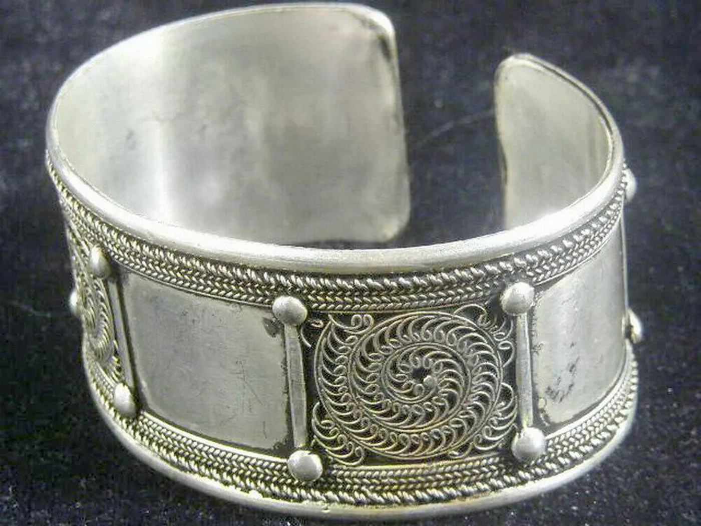 Tibet 17 Style Tibetan Vintage Lucky Flower Bangle Nepal Handmade Open Cuff