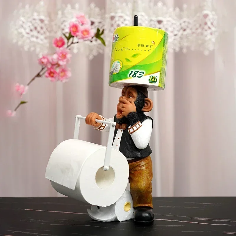 Creative Toilet Paper Holder Statue Funny Decorative Resin Figure Cute Butler Shape Tissue Stand Rack Sculpture Toilet Decor