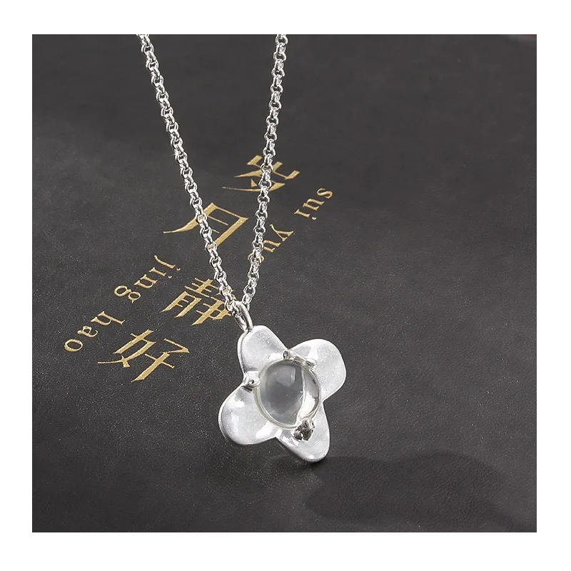 

Necklace Niche Light Luxury Blogger Same Lucky Grass Necklace Electroplated Retro Silver Necklace Qingdao Jewelry Women