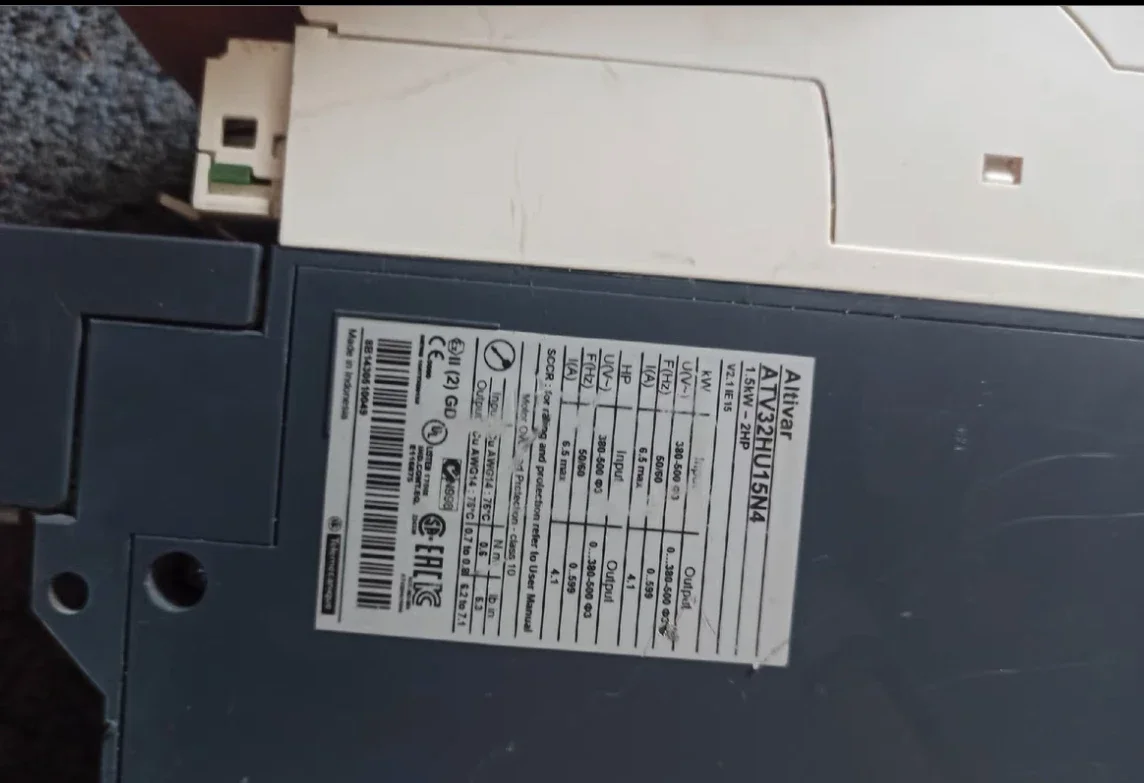 Used ATV32 series inverter 1.5 kw 380V, ATV32HU15N4, function package