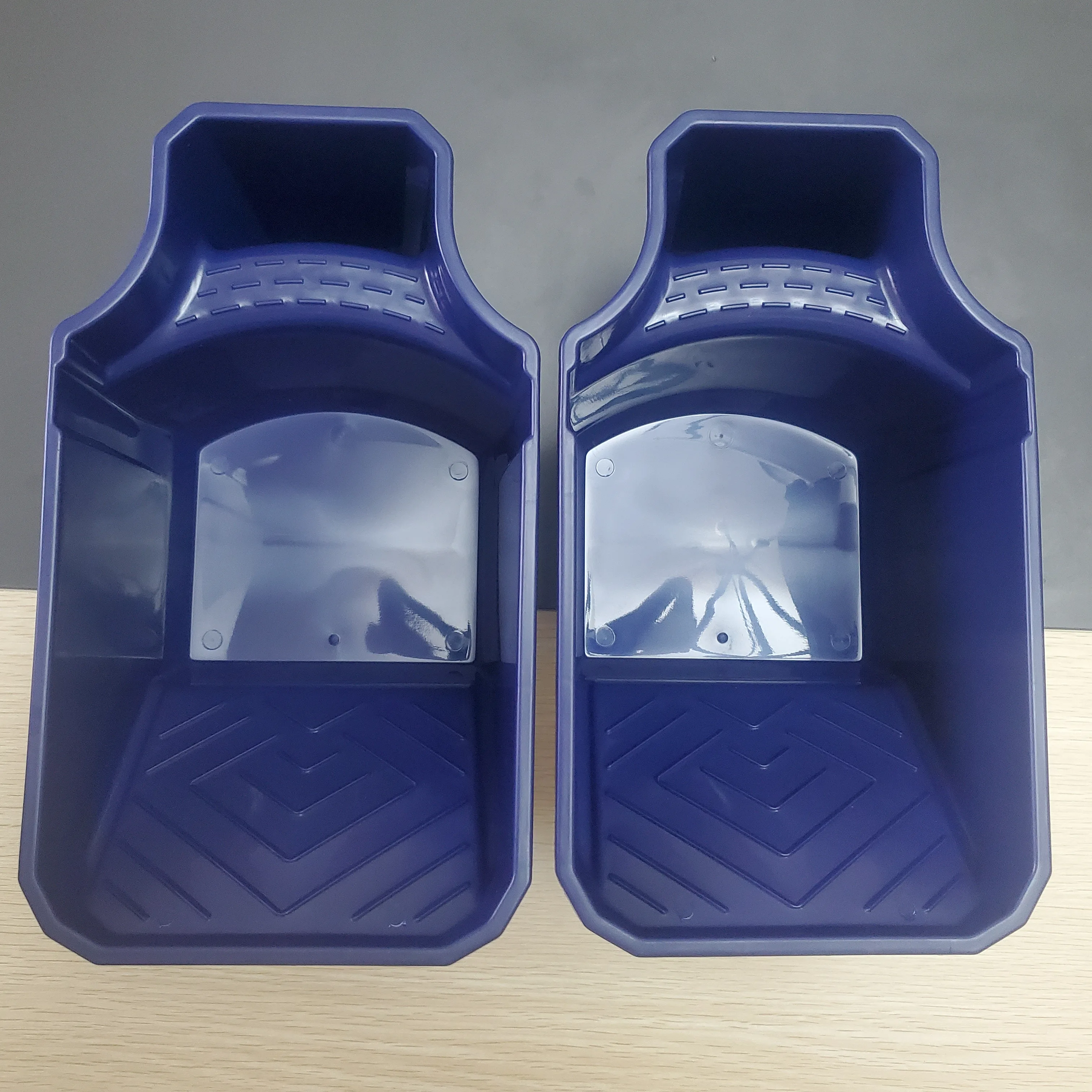 

2 handheld paint cups, 1 liter blue paint bucket, made of lightweight and durable PP material