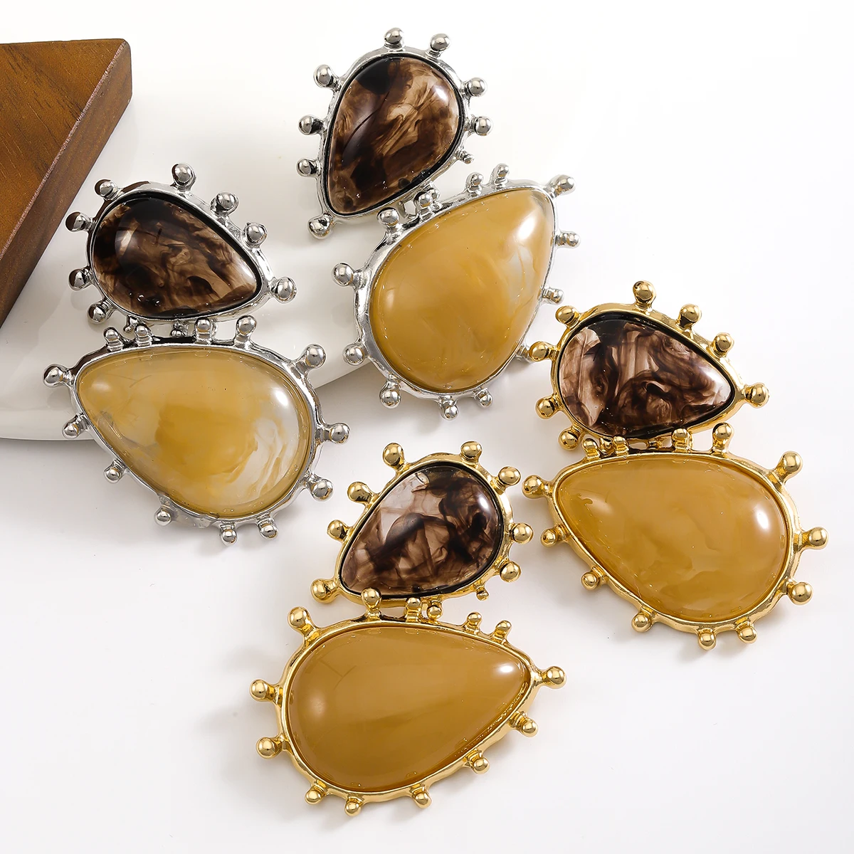 Zaa Baroque Vintage Resin Gemstone Dangle Earrings, Fashionable Geometric Pendant Earrings, Temperament Banquet Party Wear