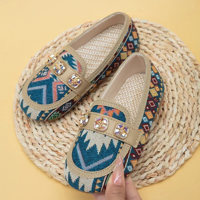 Kids Casual Shoes Chic Ethnic Style Girls Moccasins Slip-on 2024 New Fashion Bohemian Style Children Flat Shoes Soft Sole Trendy