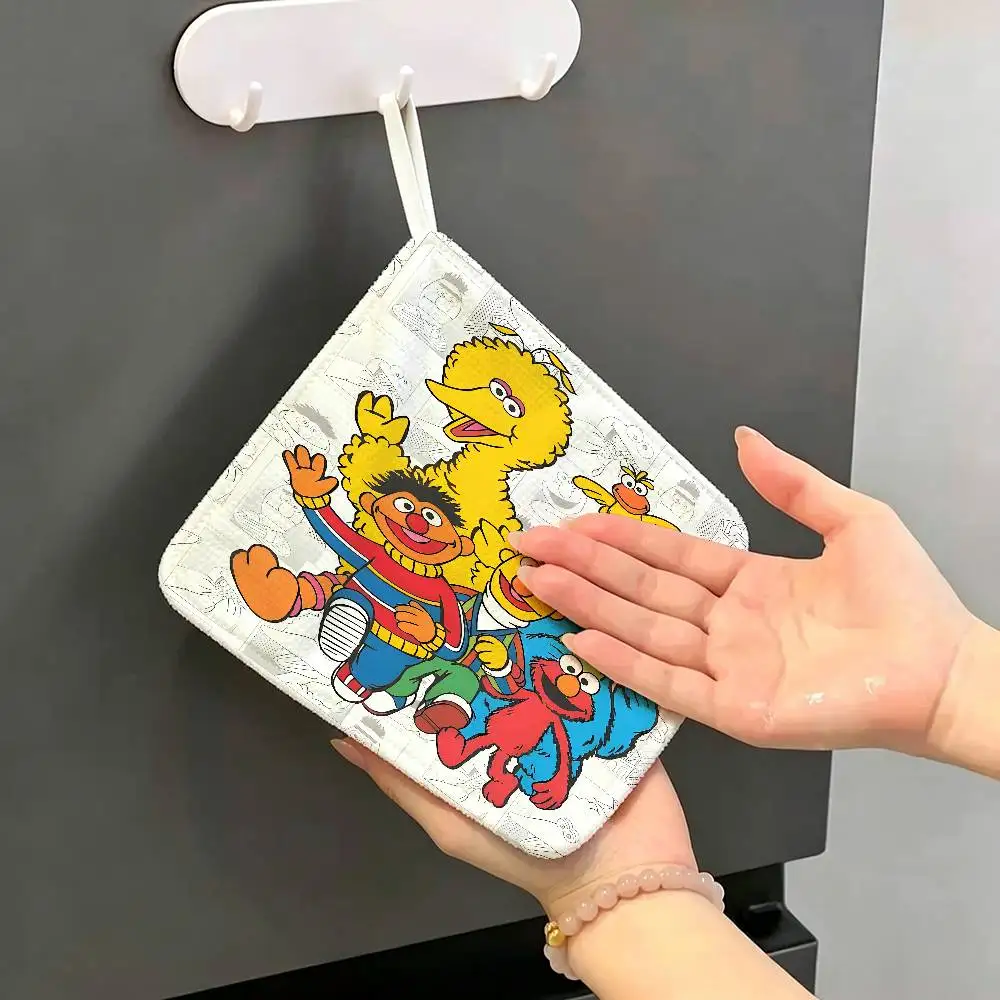 S-Sesame Street TV Cute Cartoon Polyester Cotton Hand Wiping Towel, Anti-shrink Hanging Kitchen Cloth for Household Cleaning