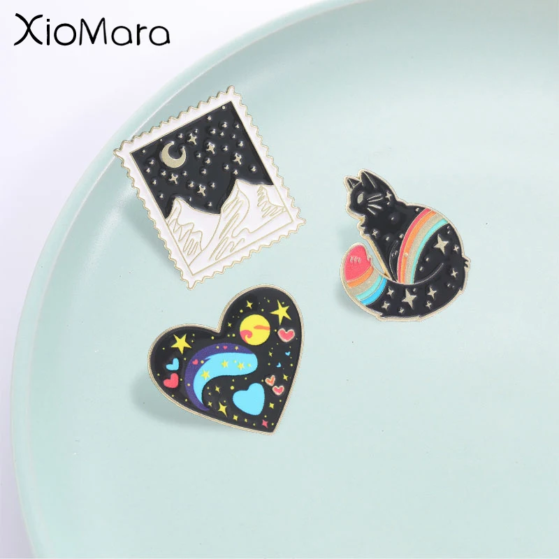 Traumhafter Romantischer Sternenhimmel Emaille-Pin, Cartoon-Katze und Regenbogen-Herz Design-Abzeichen, Modisches Accessoire, Bestes Geschenk für Sternenliebhaber