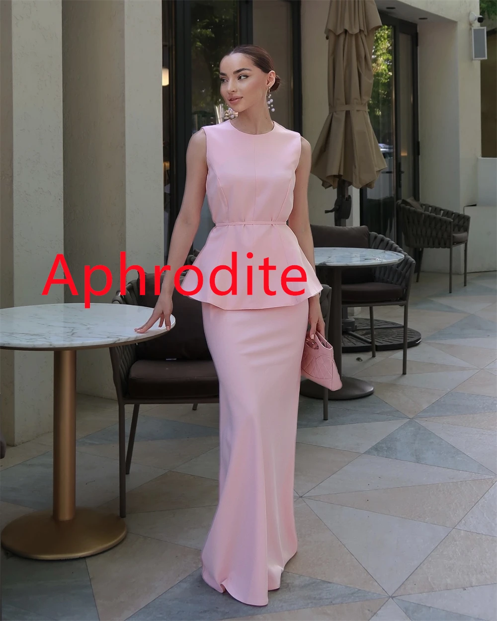 فستان سهرة من الساتان الوردي الرائع مخصص عالي الجودة برقبة دائرية وأكمام قصيرة بدون أكمام وسحاب خلفي للمناسبات الخاصة